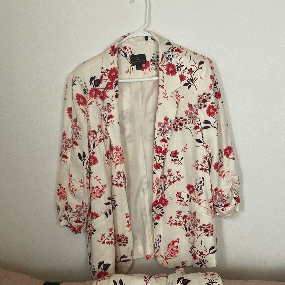 Worthington floral blazer